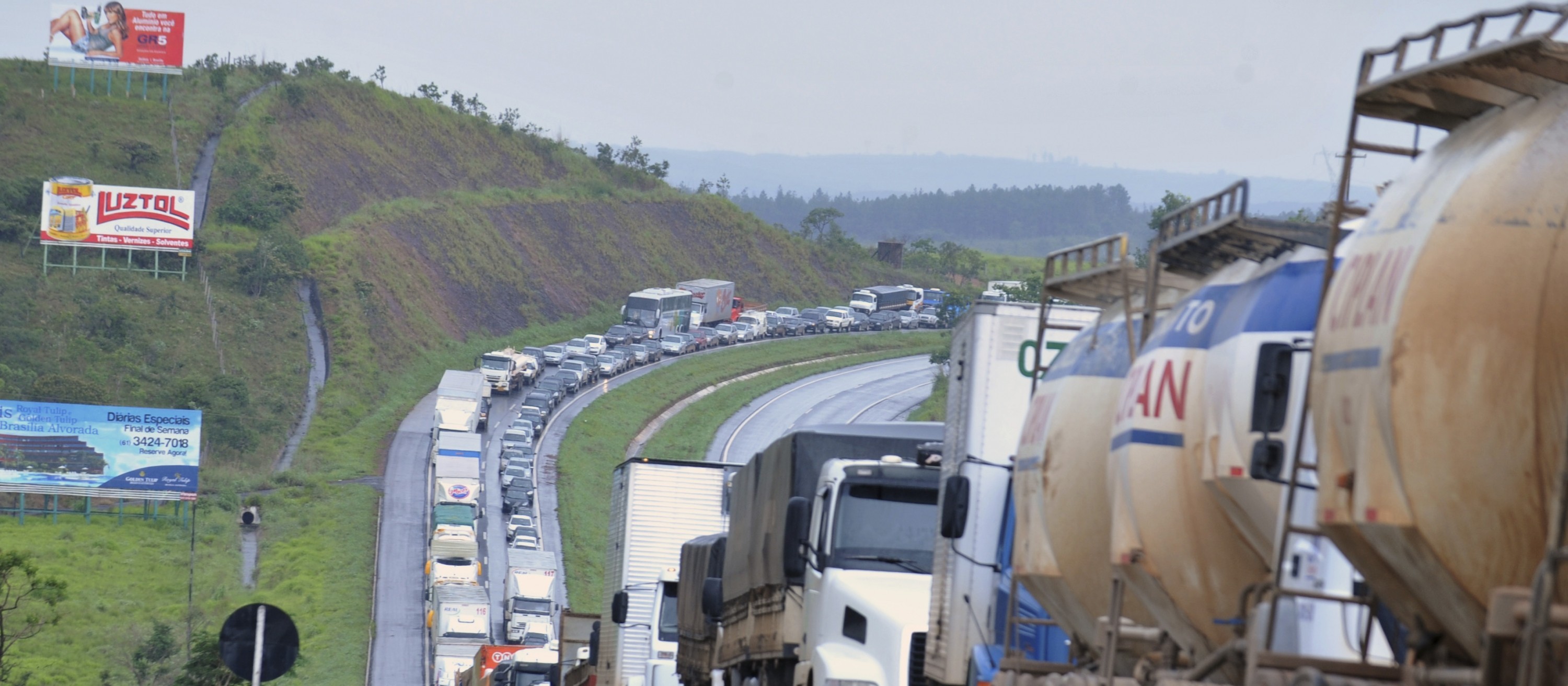 Notícias falsas de WhatsApp falam em nova greve de caminhoneiros e podem gerar pânico