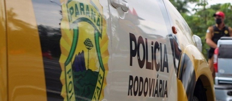 Carro capota e passageira morre na PR-082