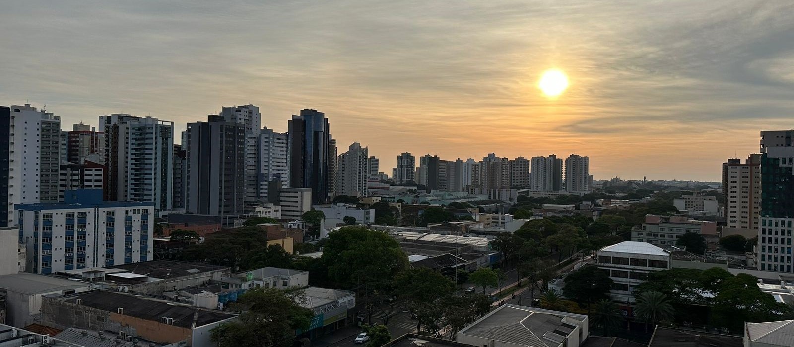 Termômetros alcançam 30º C nesta sexta-feira (1º) em Maringá; tempo pode mudar nos próximos dias 