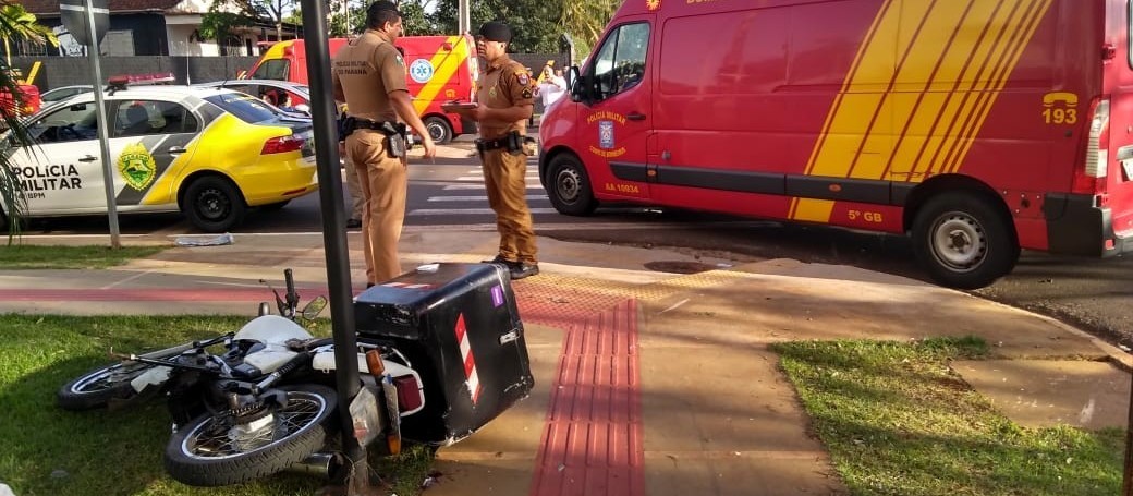 Após colisão com carro, moto atropela bebê, avó e babá em calçada