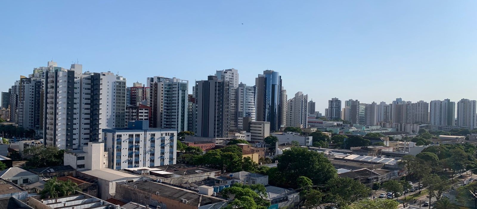 Tempo abafado com máxima prevista de 33°C em Maringá nesta quinta-feira (10)