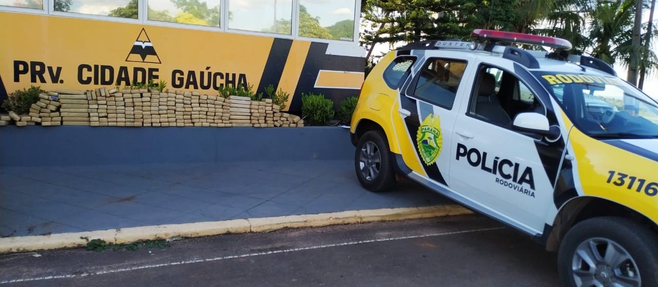 PRE encontra carro abandonado com 280 Kg de maconha