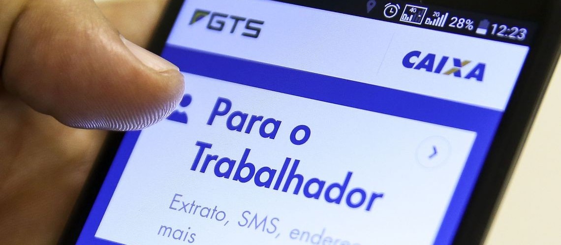 Saque imediato do FGTS é liberado para os nascidos em abril e maio