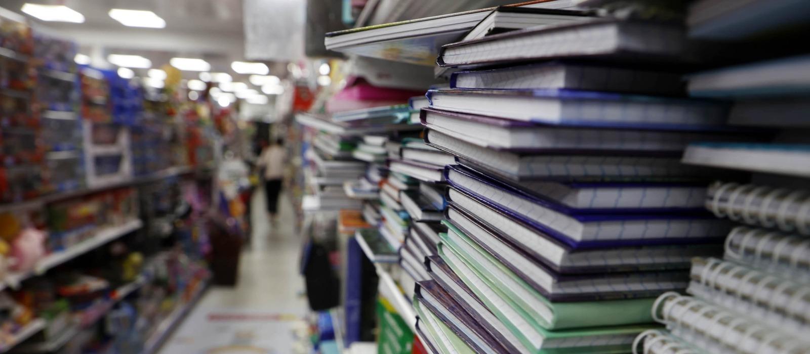 Procon aponta variação de até 2.247% nos preços de materiais escolares em Maringá