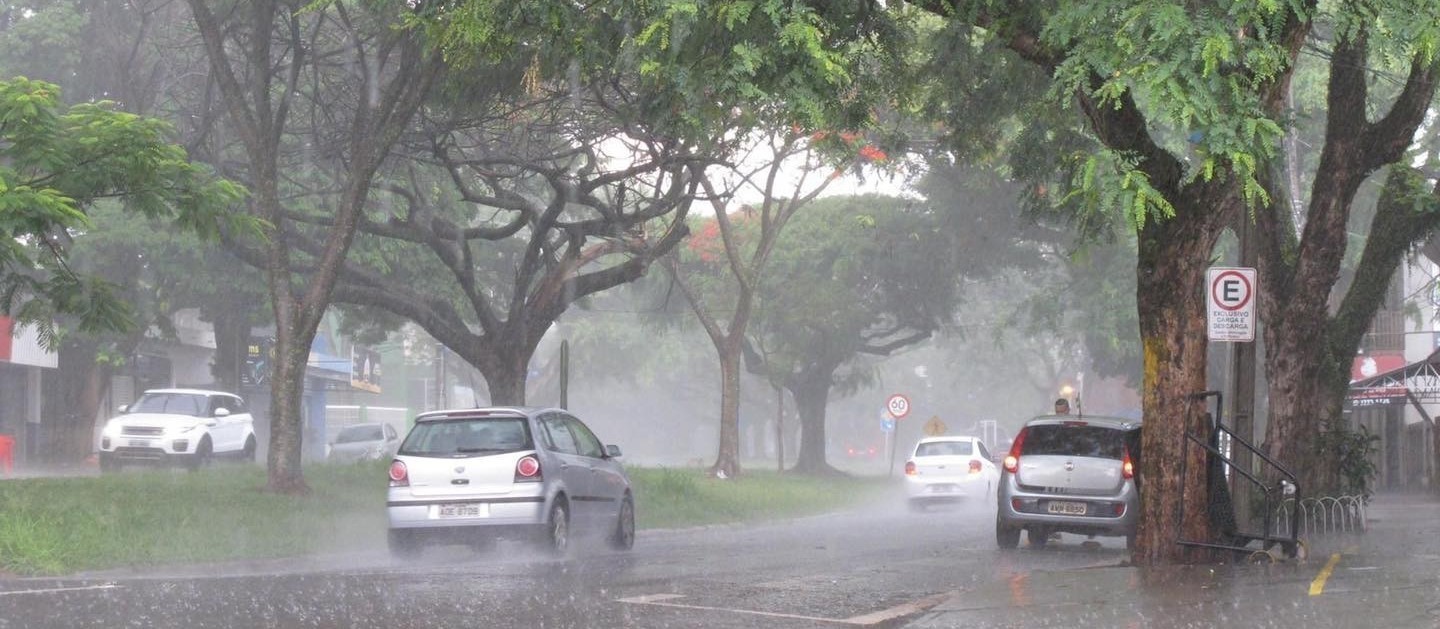 Volume de chuva em abril ultrapassa média prevista, aponta Simepar