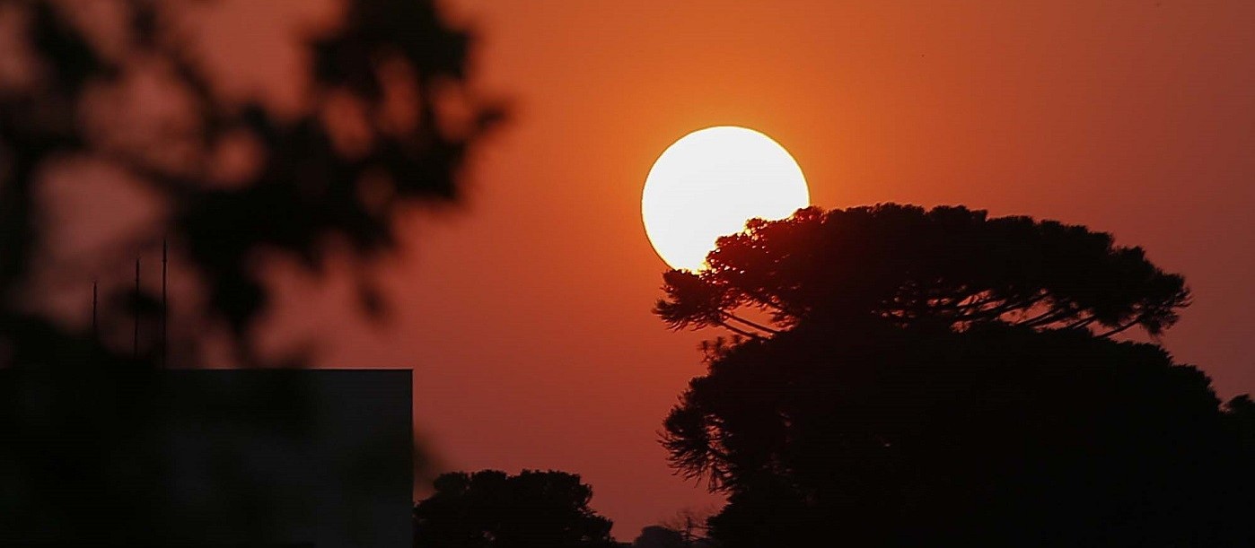 El Niño continuará atuando no verão, que será quente e abafado