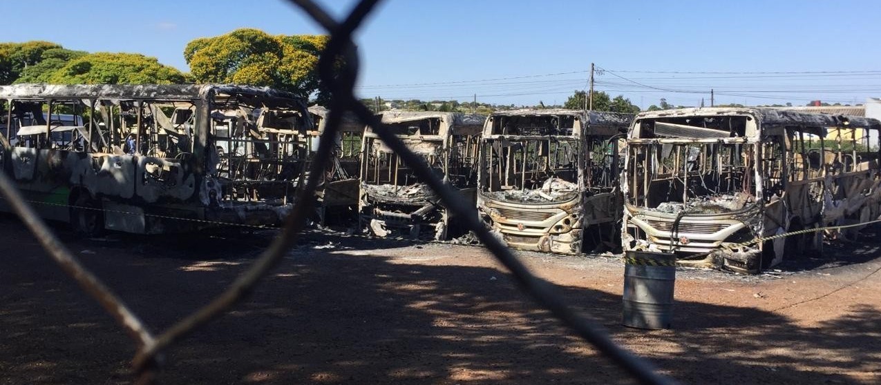 Polícia prende 4 suspeitos de envolvimento em incêndio a ônibus em Sarandi