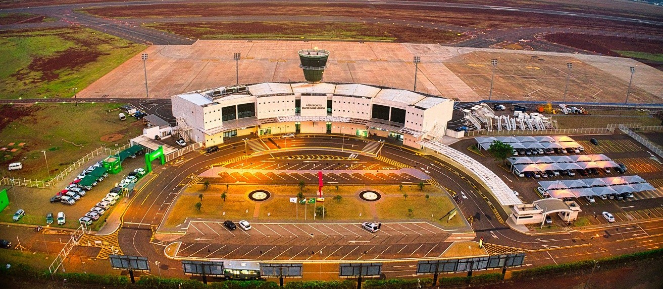 Aeroporto de Maringá está apto a operar cargas internacionais