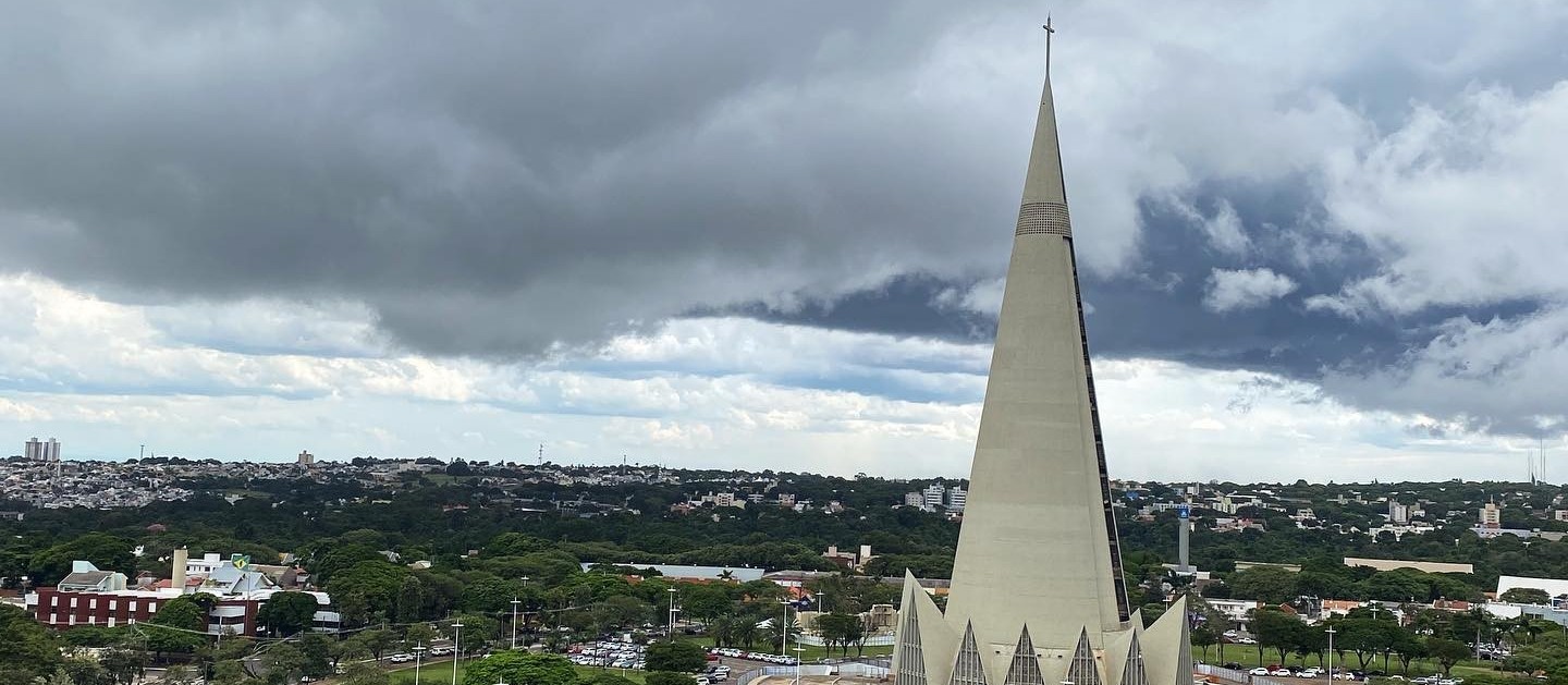 Chuva e temperaturas amenas marcam o início da quarta-feira em Maringá