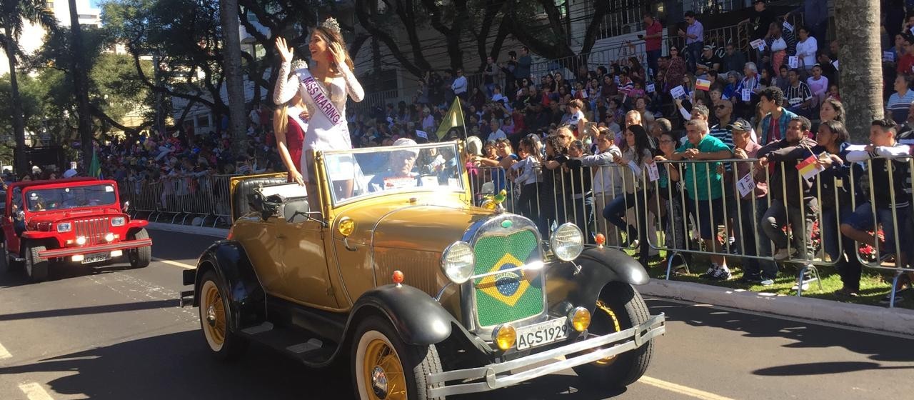 Desfile de aniversário reúne oito mil pessoas, diz Secretaria de Cultura