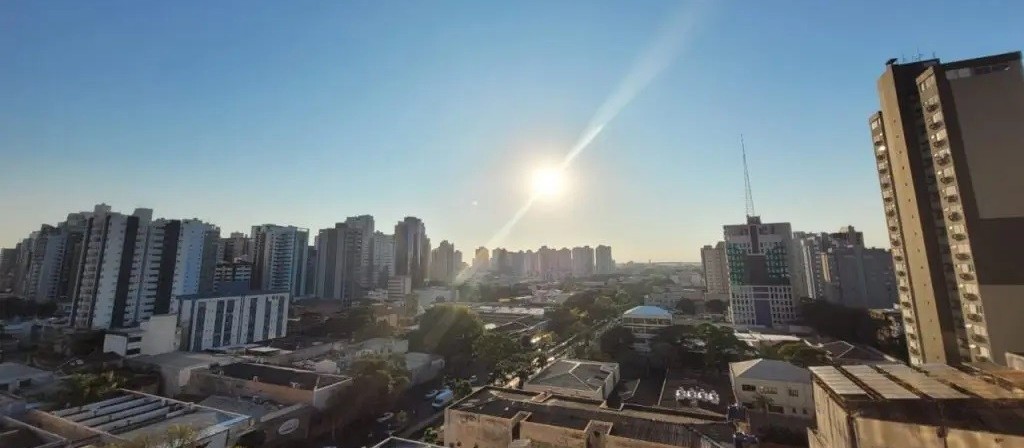 Temperaturas altas marcam a terça-feira (22) em Maringá