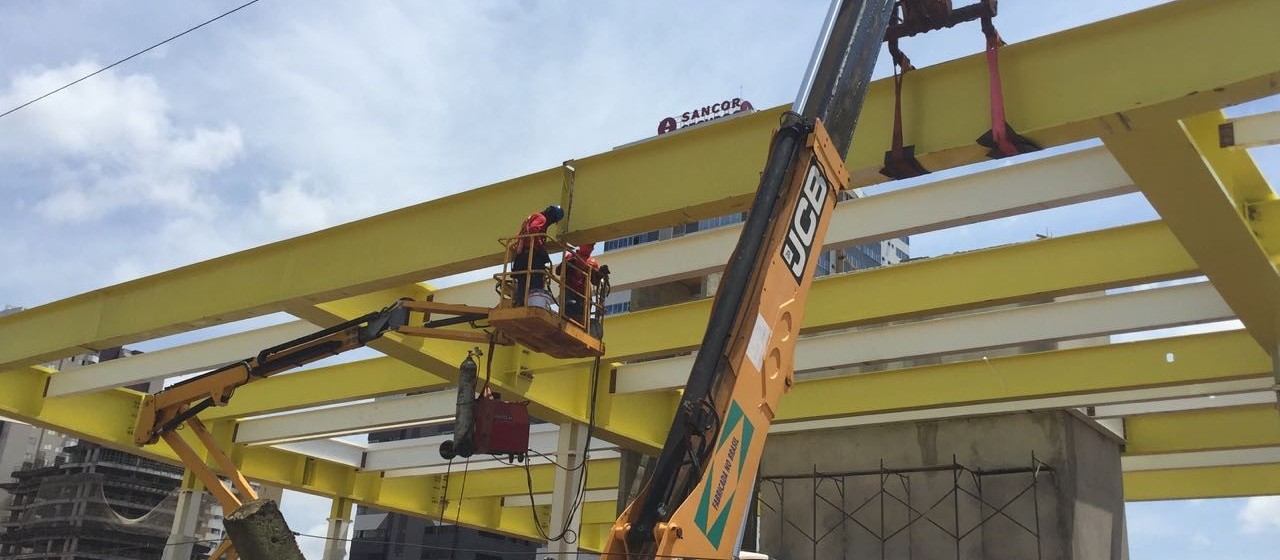 Com atraso, construção do terminal intermodal começa a ser vista