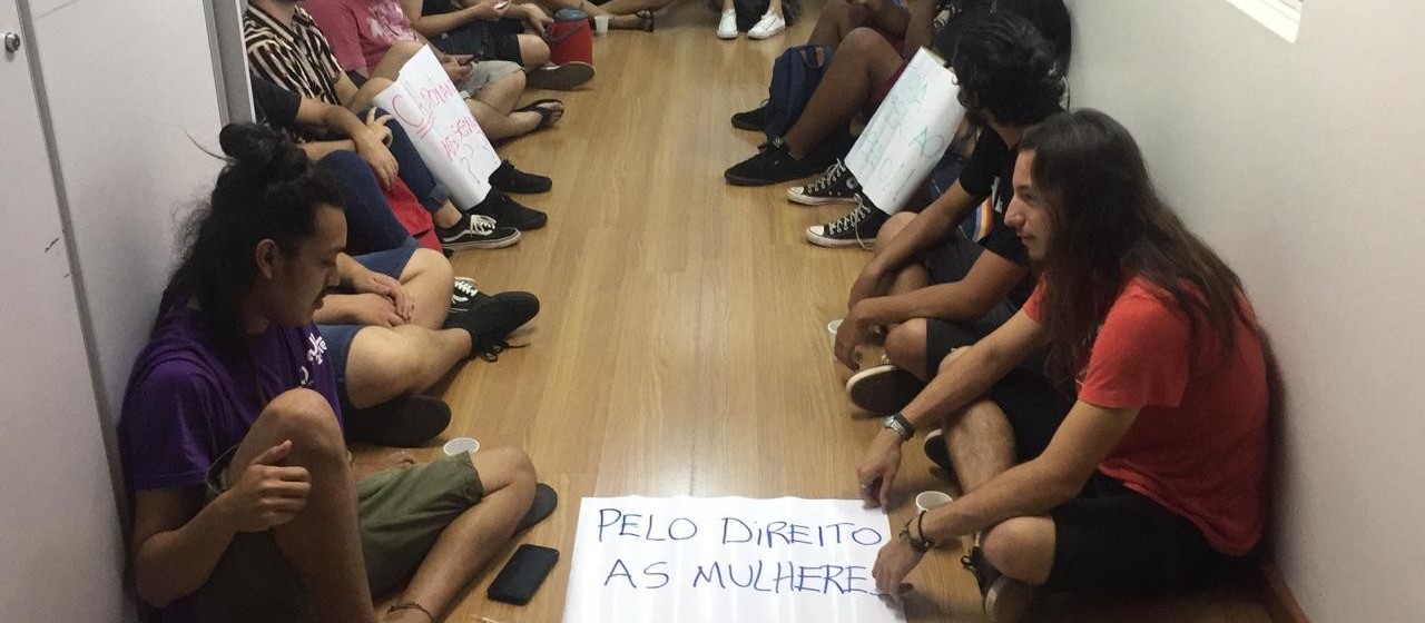 CAD adia decisão sobre recursos de professores suspeitos de assédios na UEM