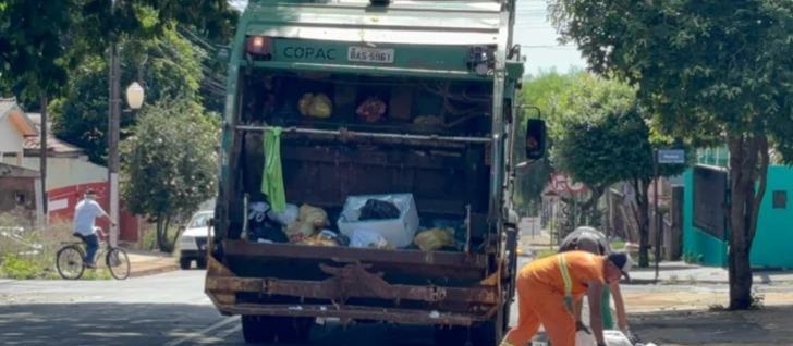 Coletores de lixo retomam trabalho em Sarandi, mas nova paralisação não está descartada