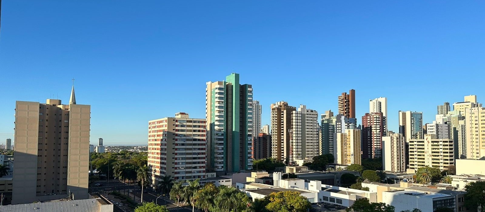 Segunda-feira (16) terá dia ensolarado e máxima de 34º C em Maringá