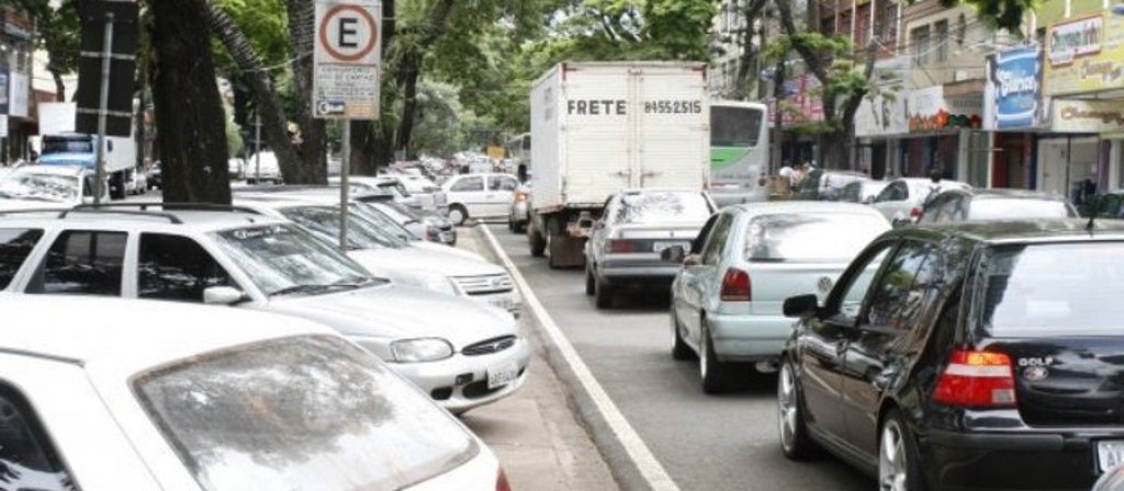 Tecnologia pode ajudar a organizar estacionamentos na cidade