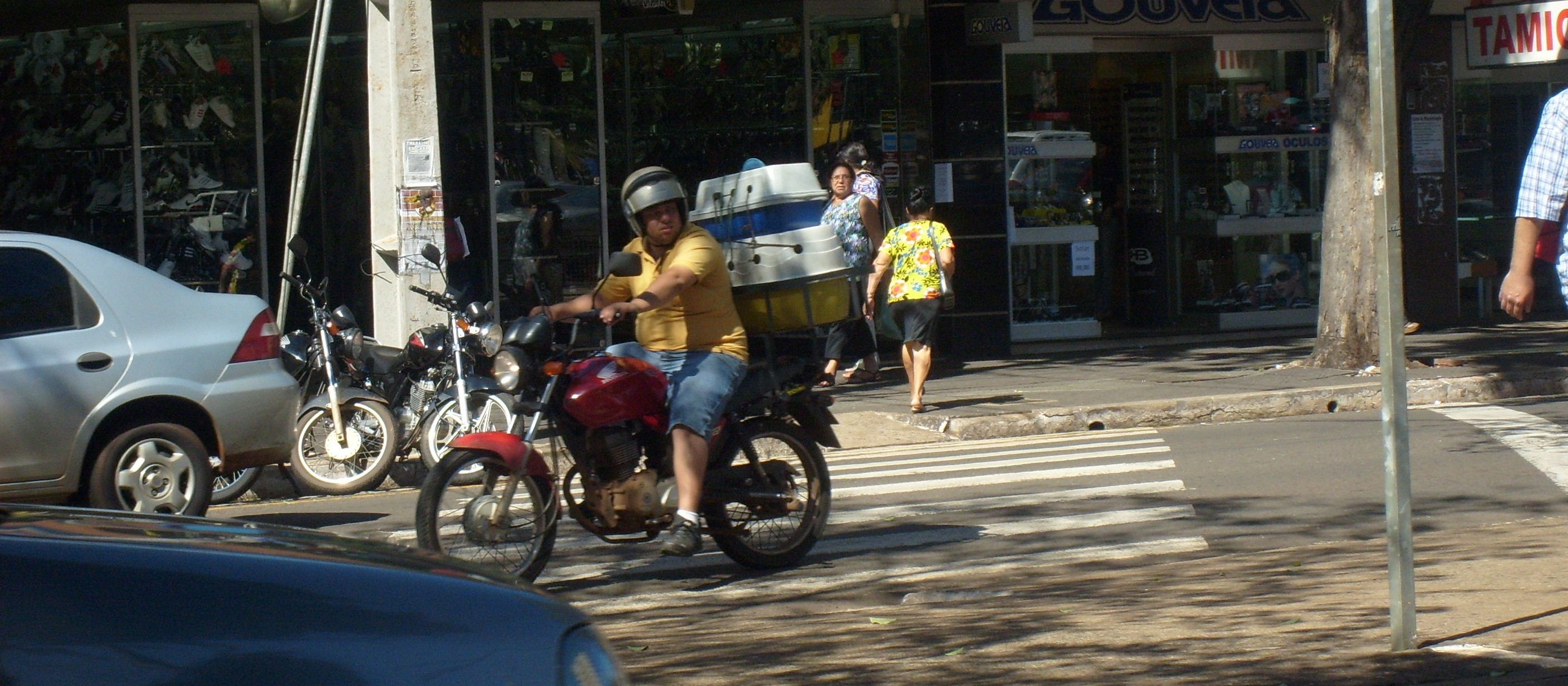 Em agosto, quase 15 mil motoristas foram multados por excesso de velocidade