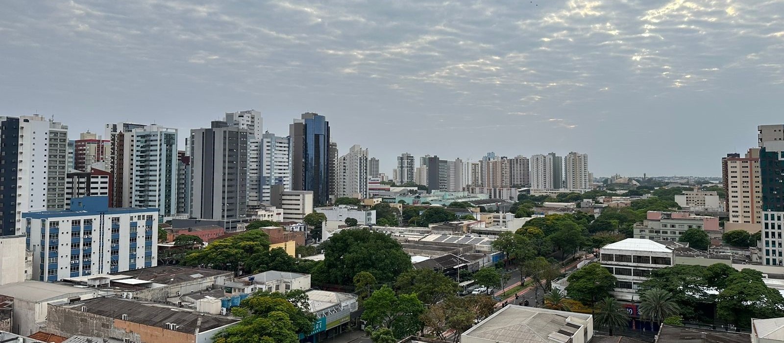 Segunda-feira (25) com possibilidade de pancadas de chuva em Maringá 