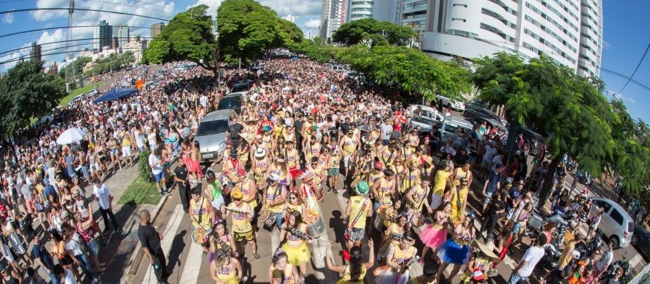 Para reduzir prejuízos, dois blocos fazem festa privada em Maringá