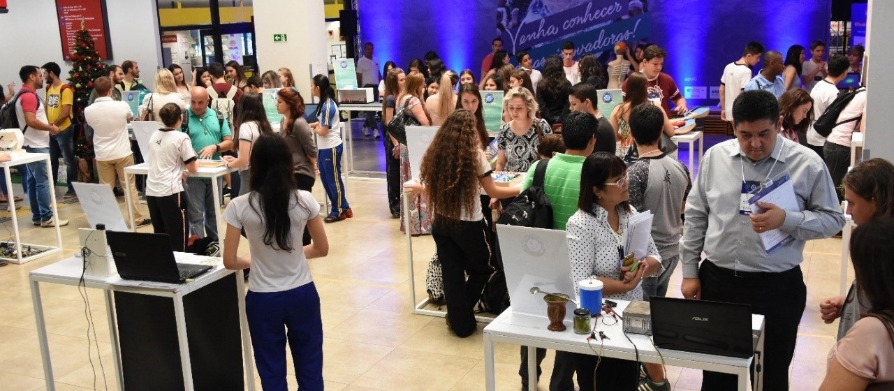 Feira de Ciências Júnior ocorre em Maringá