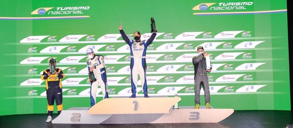 Maringaenses dominam o pódio da 1ª classificação do campeonato Turismo Nacional