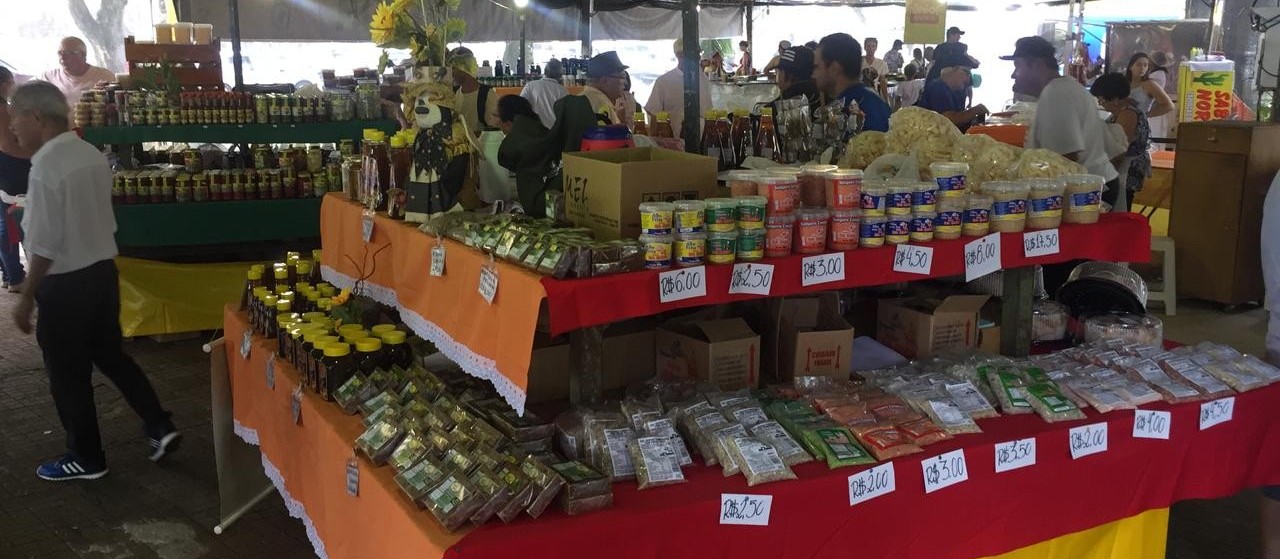 Pequenos produtores comercializam na Feira da Agroindústria