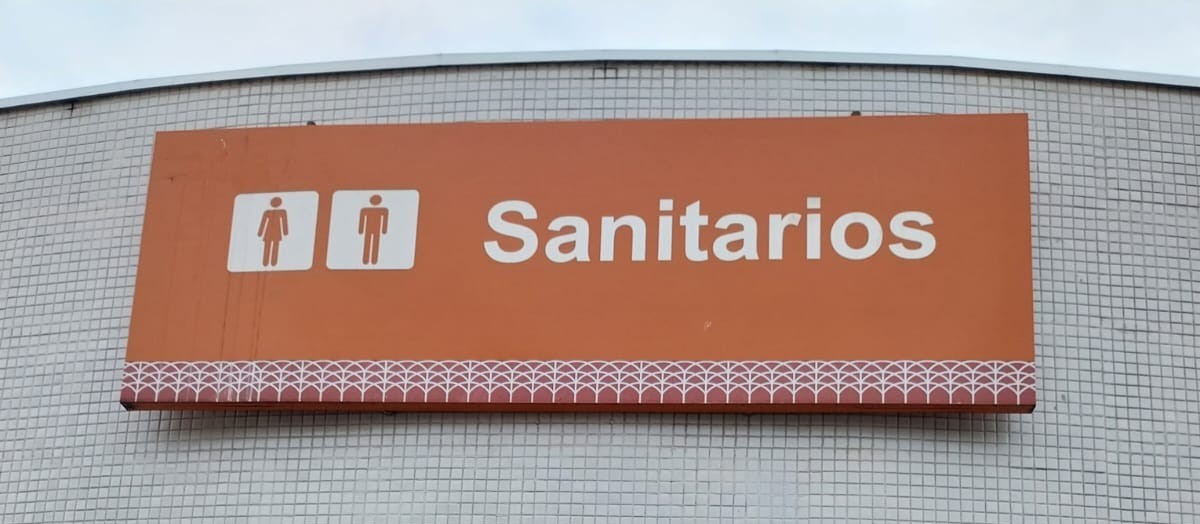 Ouvinte se queixa das condições do sanitário masculino do Terminal Urbano de Maringá