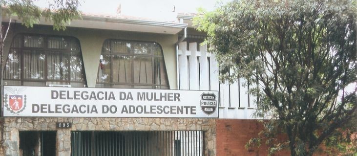 Prefeitura afasta professor de natação suspeito de molestar aluna