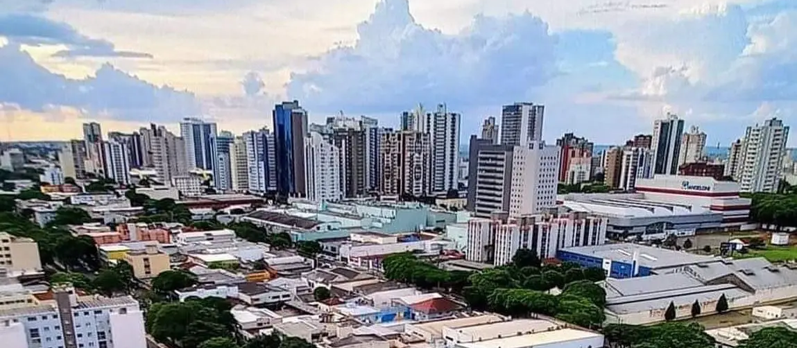 Sábado de tempo quente e com possibilidade de chuva em Maringá