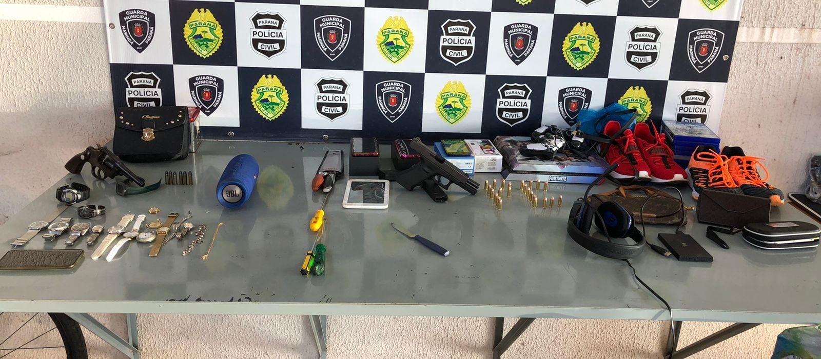 Polícia prende quatro pessoas na Operação Casa Segura