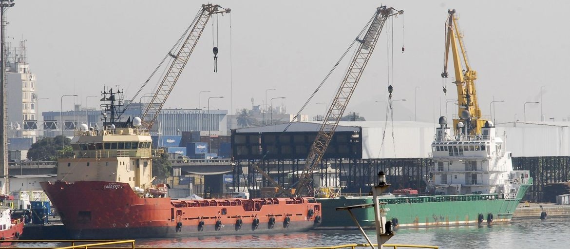 Fluxo de navios da China para o Brasil é intenso neste início de ano