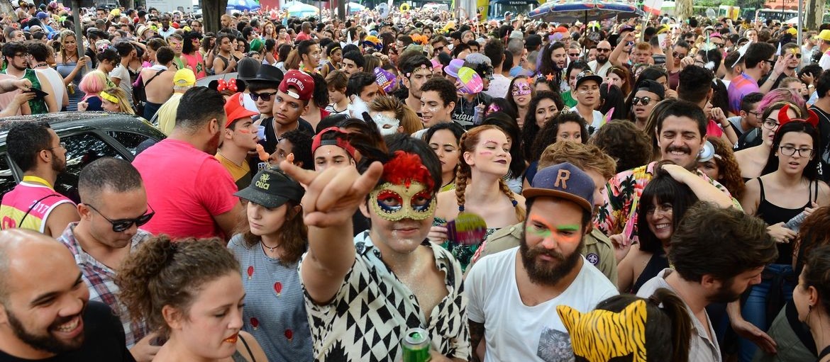 Carnaval é uma válvula de escape e permite externar sentimentos