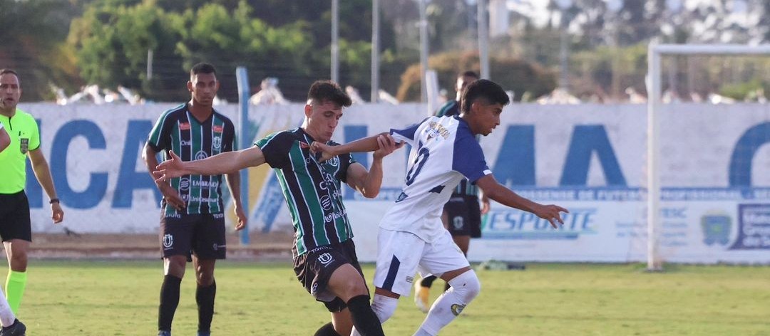 Costa Rica vence o Maringá Futebol Clube de virada, por 3 a 2    