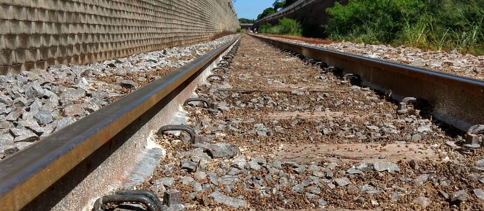  Empresa tem até segunda (1º) para limpar trilhos do Novo Centro