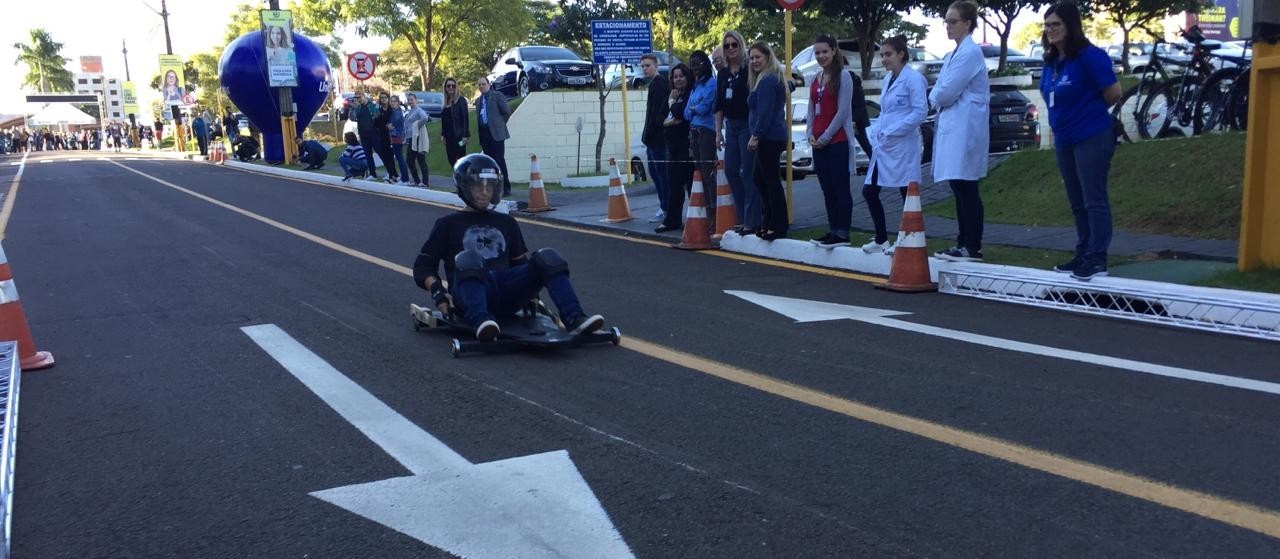 Campeonato de rolimã diverte estudantes e testa conhecimentos