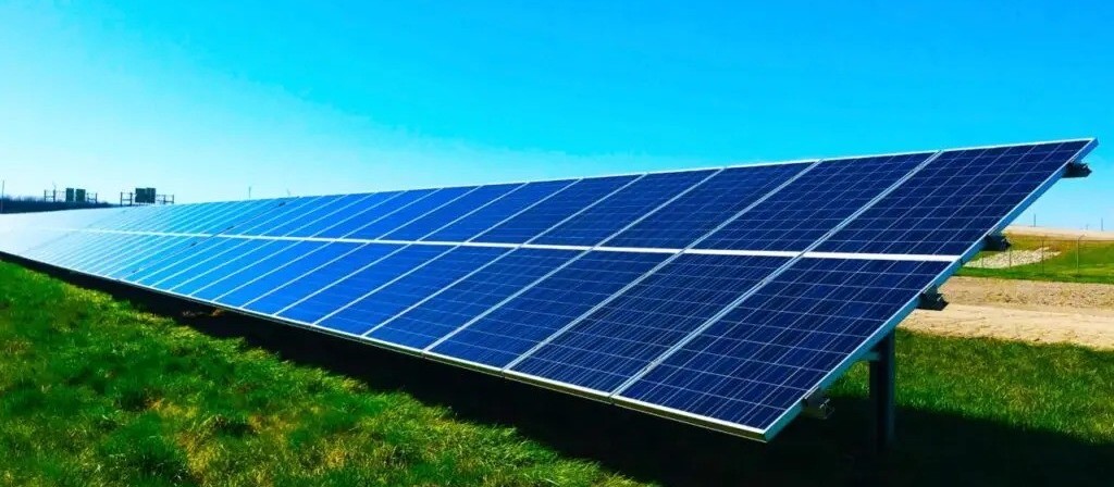 Prefeitura de Maringá quer construir duas usinas fotovoltaicas; valores podem chegar a R$ 75 milhões