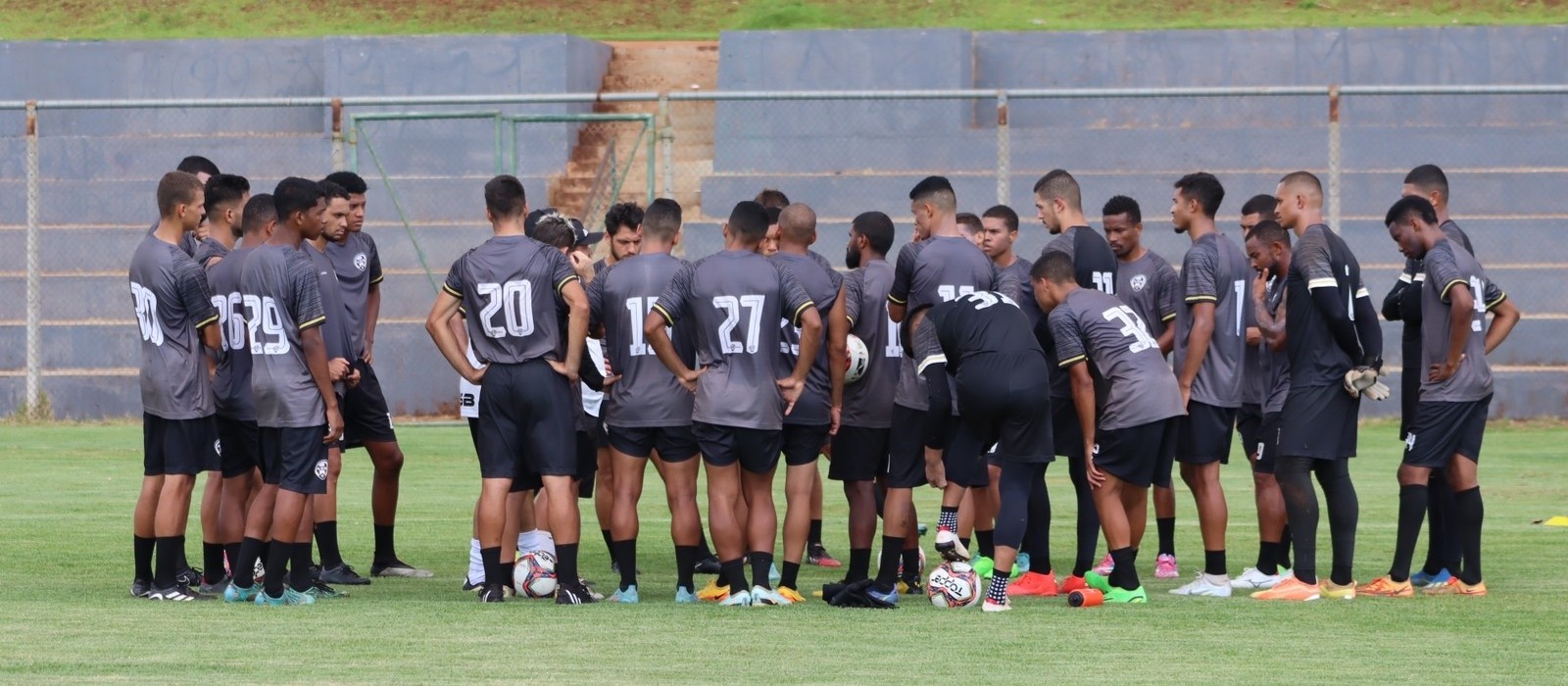 Equipe enfrenta Grêmio Prudente nesta sexta-feira (23)