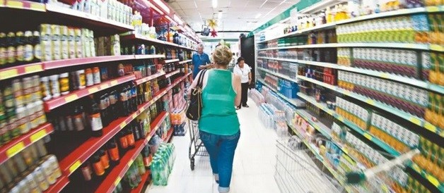 Maringá: Mercados, açougues e padarias funcionarão no sábado 