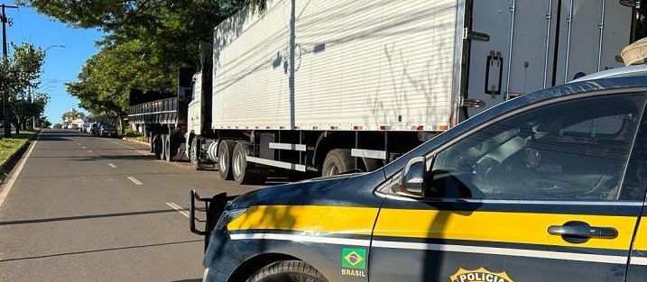 Caminhão frigorífico transportava quase três toneladas de maconha