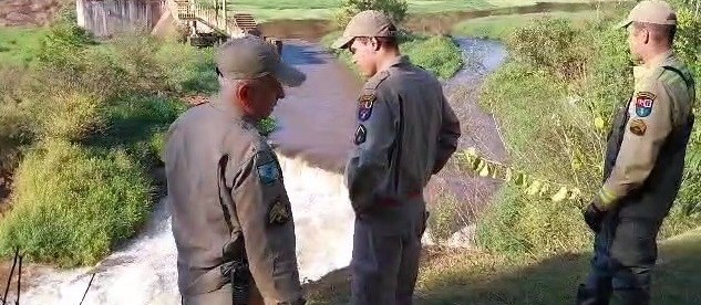 Polícia e bombeiros seguem nas buscas por criança desaparecida no Parque Daisaku Ikeda, em Londrina