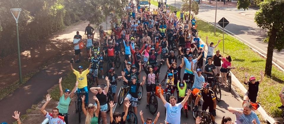 Passeio Ciclístico da Primavera movimenta o domingo dos maringaenses