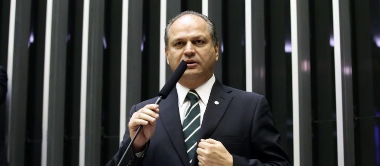 Deputado Ricardo Barros está com suspeita de coronavírus 