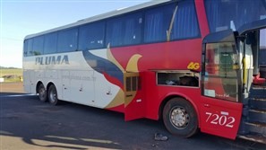 Ônibus de turismo é assaltado na PR-317, em Floresta