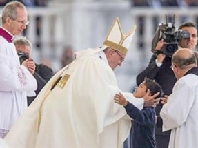 Irmãos pastorinhos de Fátima são declarados santos após milagre em menino de Juranda, na região de Campo Mourão