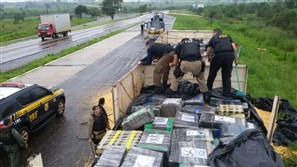 Polícia Rodoviária Federal faz a maior apreensão de maconha do país