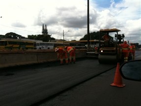 Obras de alargamento da Avenida Colombo entre Maringá e Sarandi estão na fase final