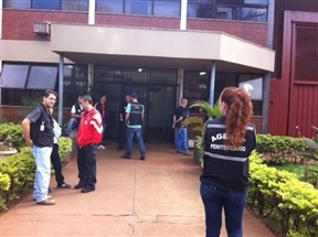 Agentes penitenciários em greve têm reunião na Secretaria  de Segurança Pública do Paraná