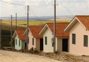 Imóveis do programa Minha Casa Minha Vida são invadidos em Apucarana