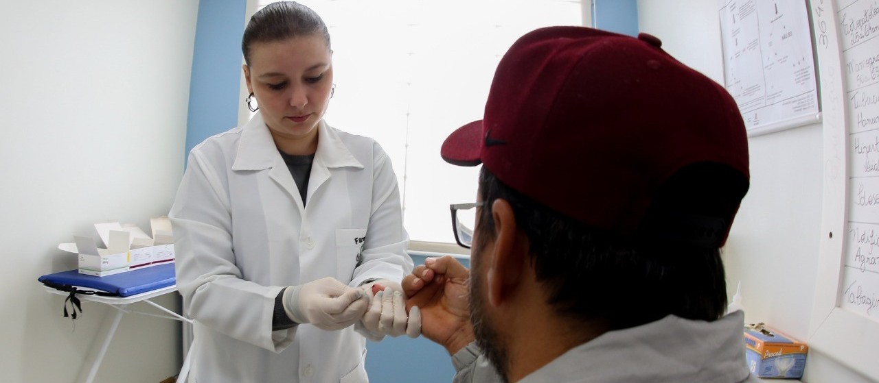 Julho Amarelo marca o mês de prevenção às hepatites virais