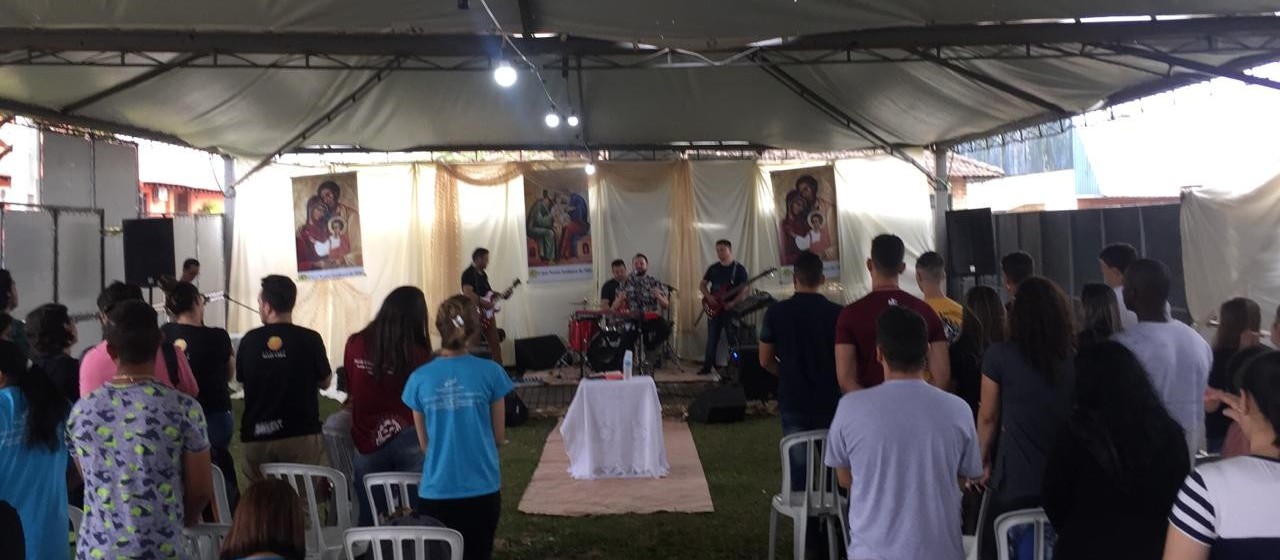 Hallel é o espaço dos jovens católicos